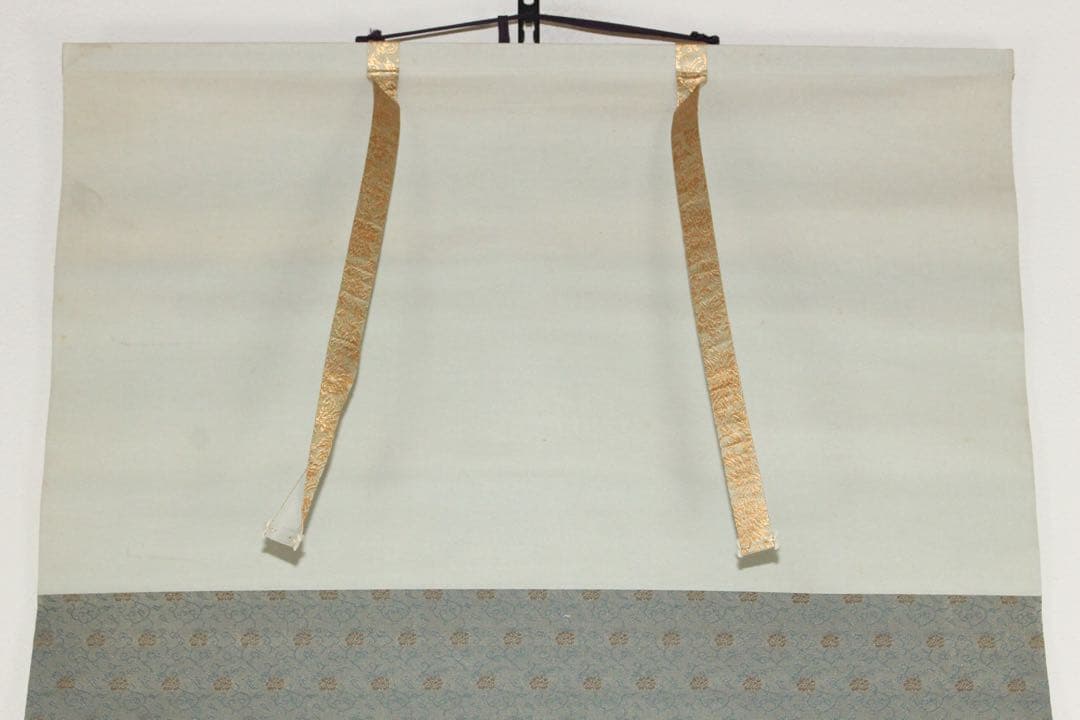 No5734 掛軸　作者不詳　在印　鶏図　紙本着色　日本画　鳥獣　古画　送料無料