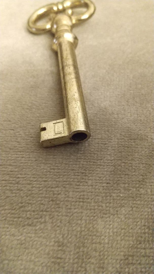 TANNOY（タンノイ）純正 フロント開閉鍵