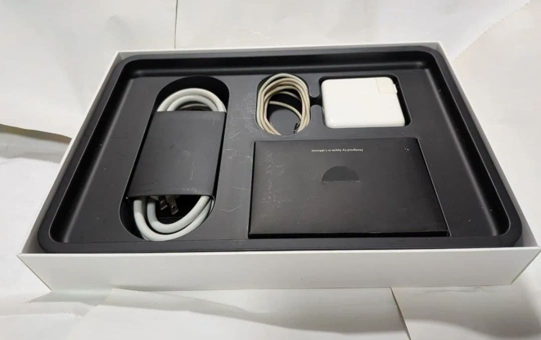 MacBook本体 Macbookpro 13inch 2.7GHz Core 16GB