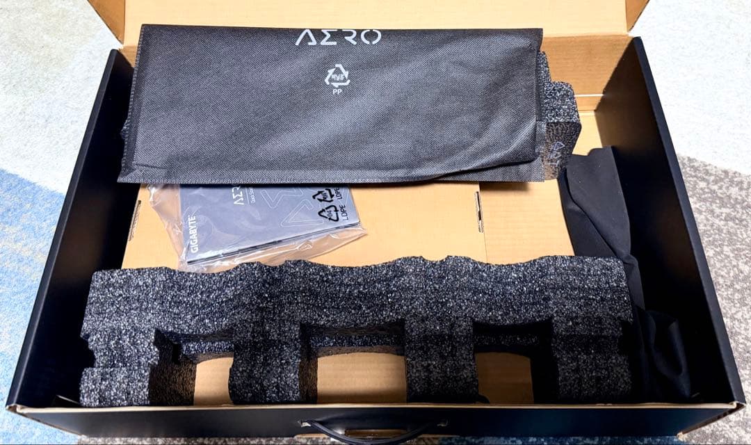 GIGABYTE AERO 15 YD 4K有機EL i7 RTX3080