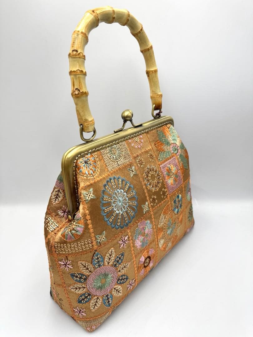 【ハンドメイド】 刺繍　がま口バッグ ハンドバッグ　#602