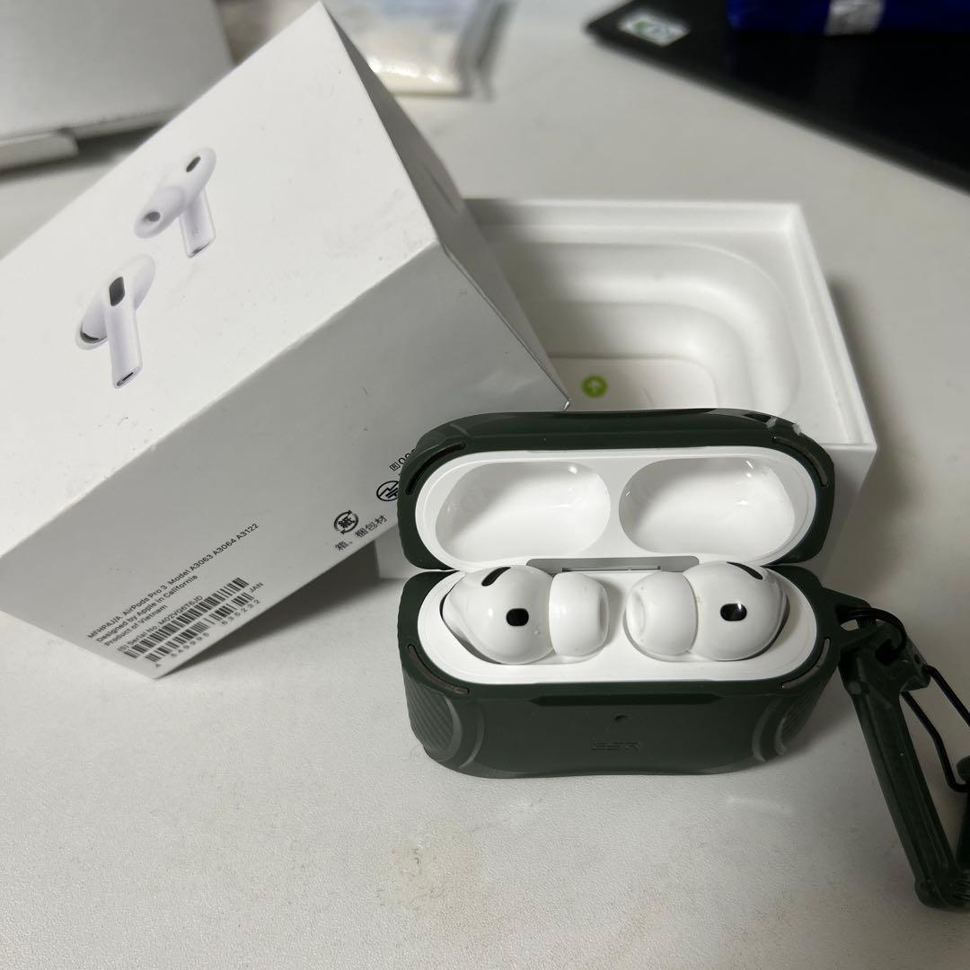 Apple AirPods Pro（第3世代） ESRマグネットカバー付き