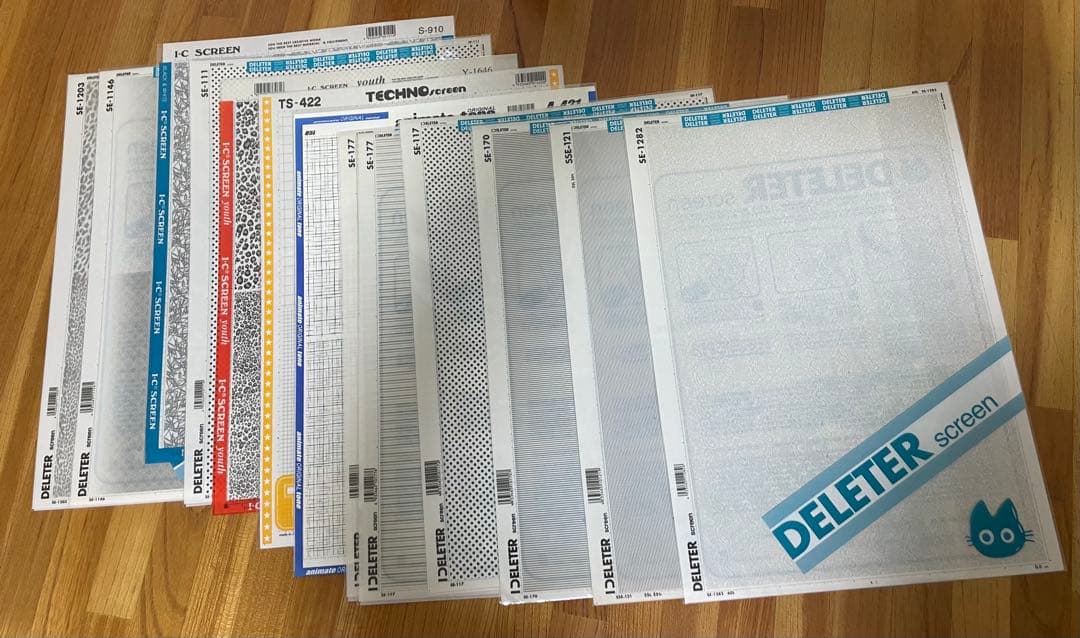 スクリーントーン200枚以上と漫画原稿用紙80枚以上