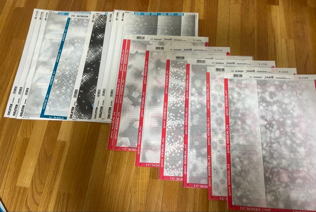 スクリーントーン200枚以上と漫画原稿用紙80枚以上