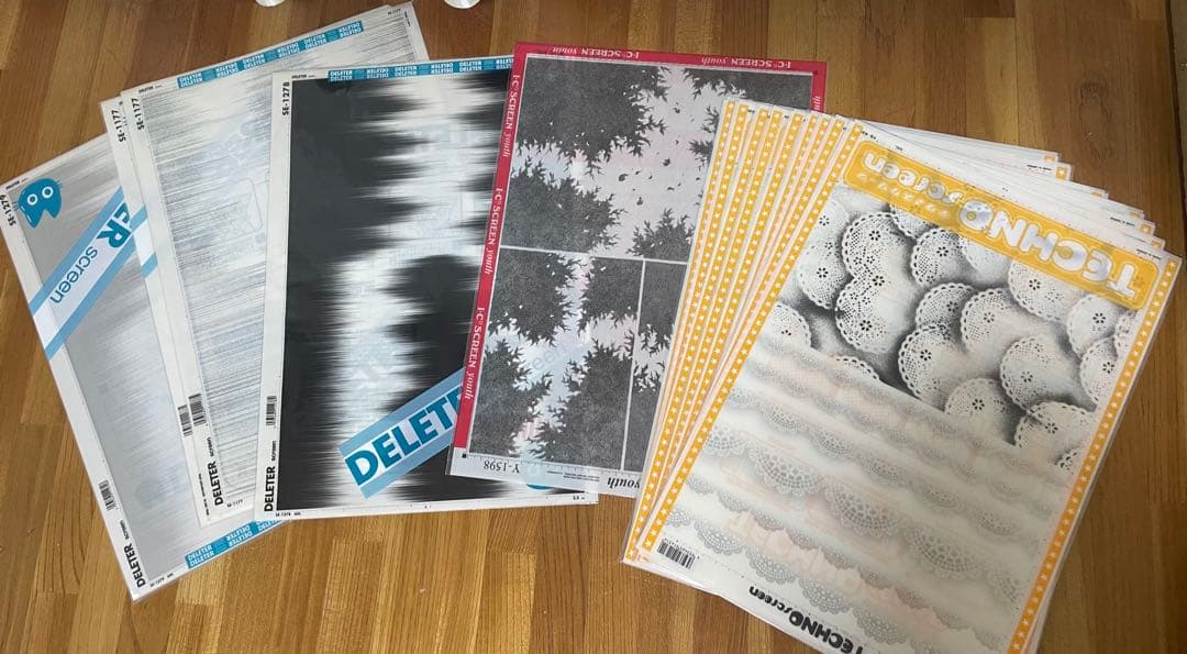 スクリーントーン200枚以上と漫画原稿用紙80枚以上