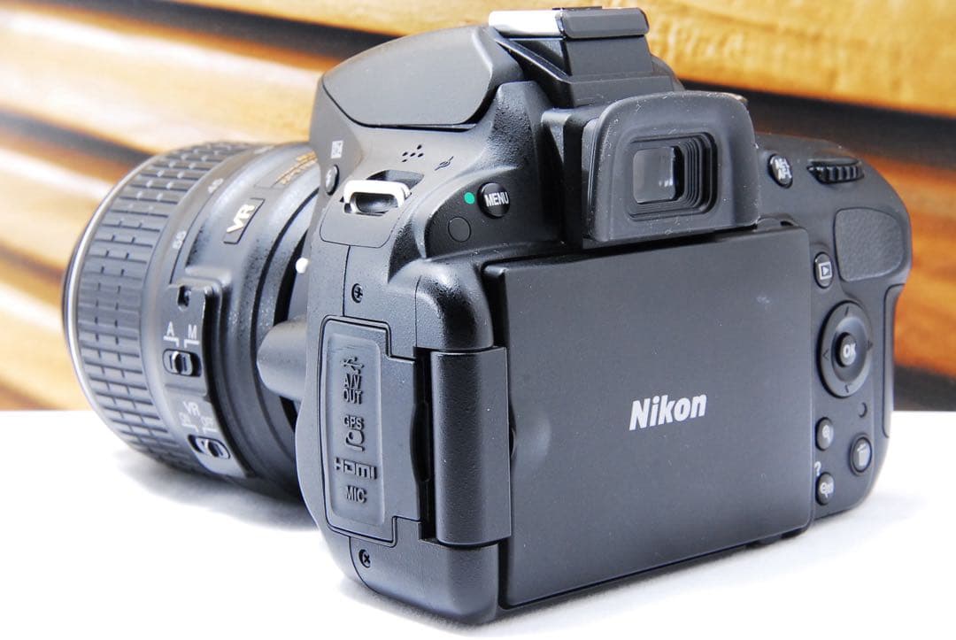【初心者】一眼レフ Nikon ニコン D5100 バリアングル スマホ転送