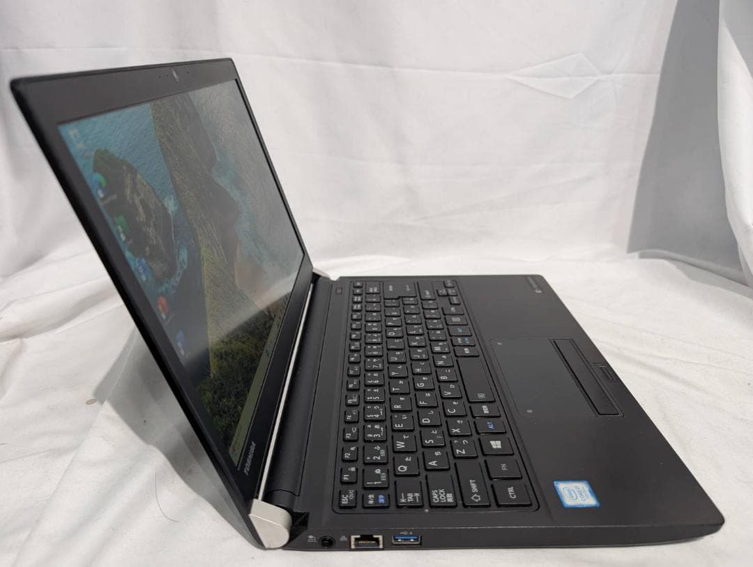 最新Win11 dynabook RZ53/DB i7 8GB SSD256