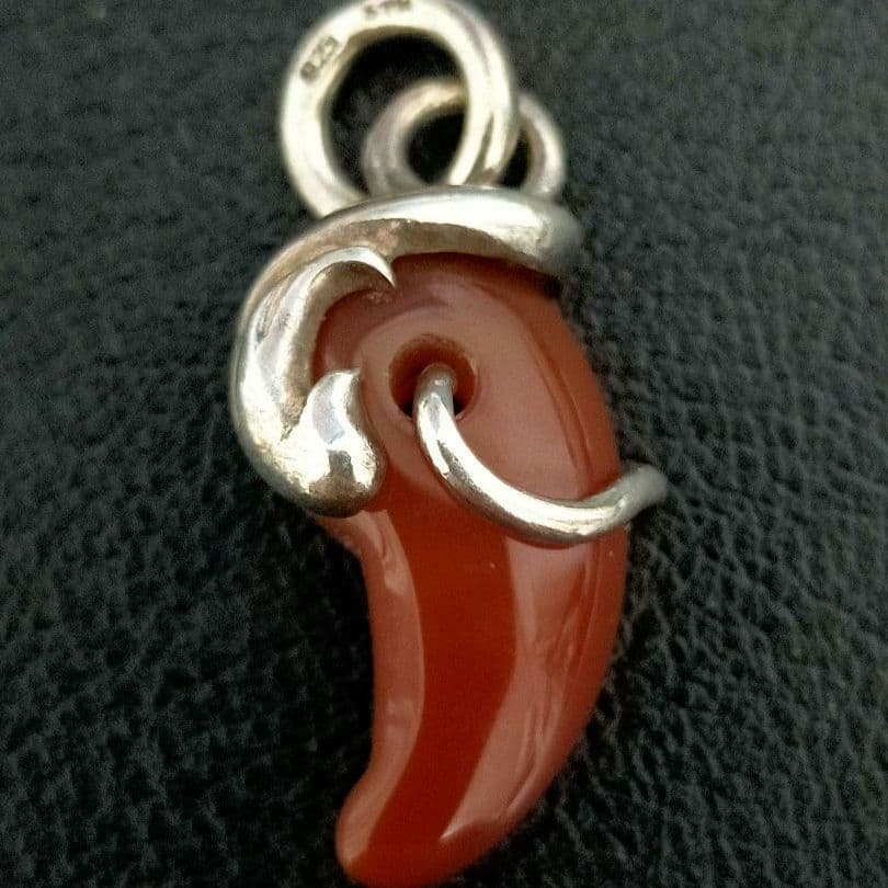 希少　925 刻印　ネックレスのペンダントトップ（血赤珊瑚 ？カーネリアン？）