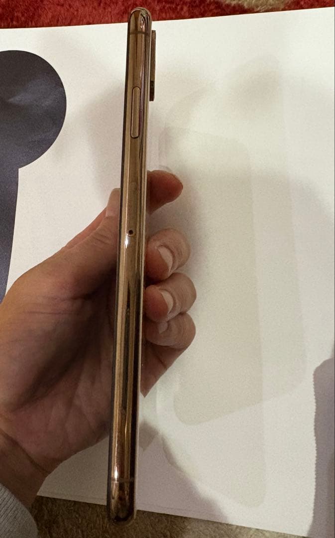 iPhone xsゴールド 本体