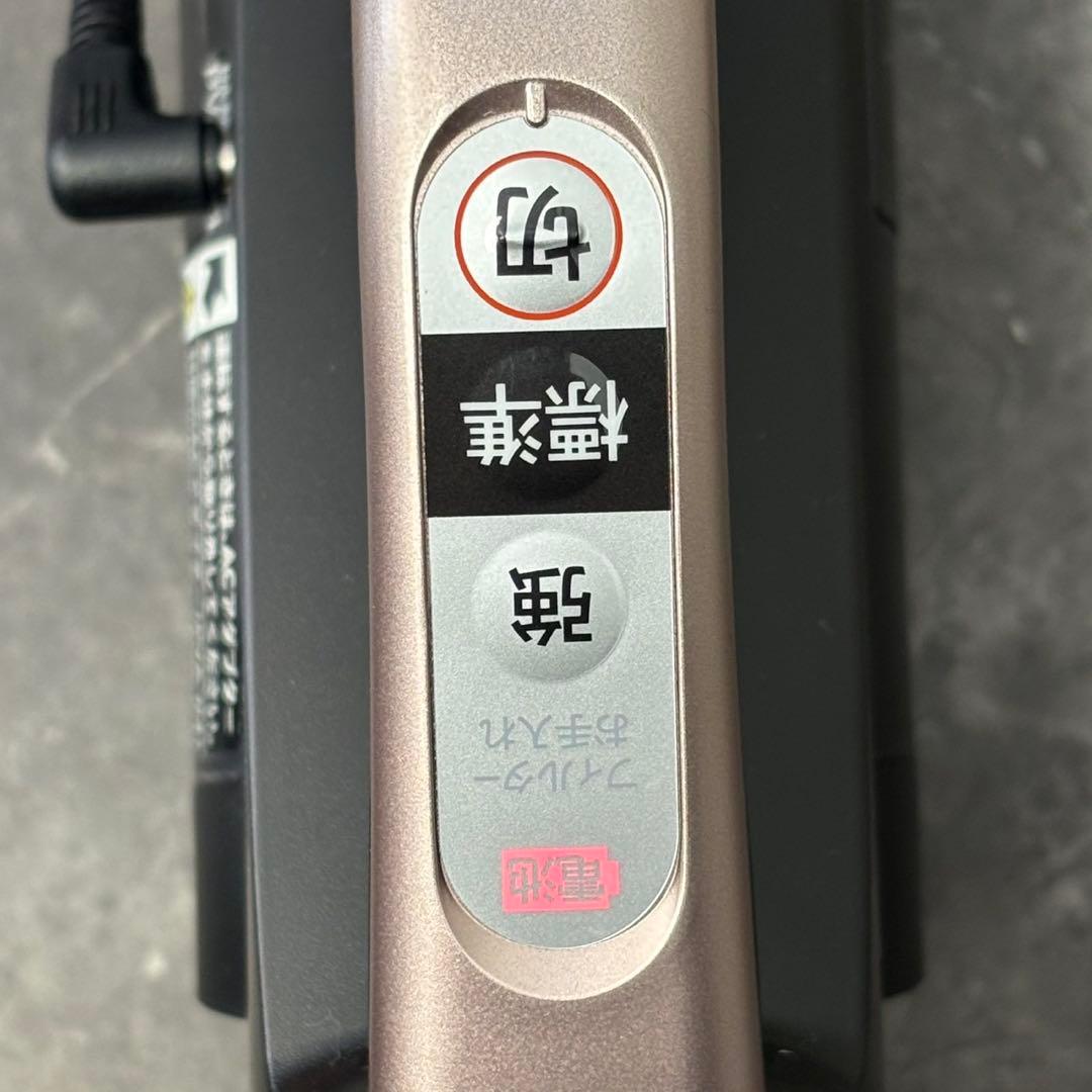 ◯送料込！美品2023日立コードレススティッククリーナー PV-BHL3000J