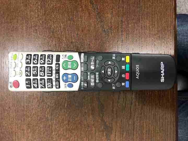 SHARP AQUOS LC-40V7 2012年　シャ－プアクオス40インチ