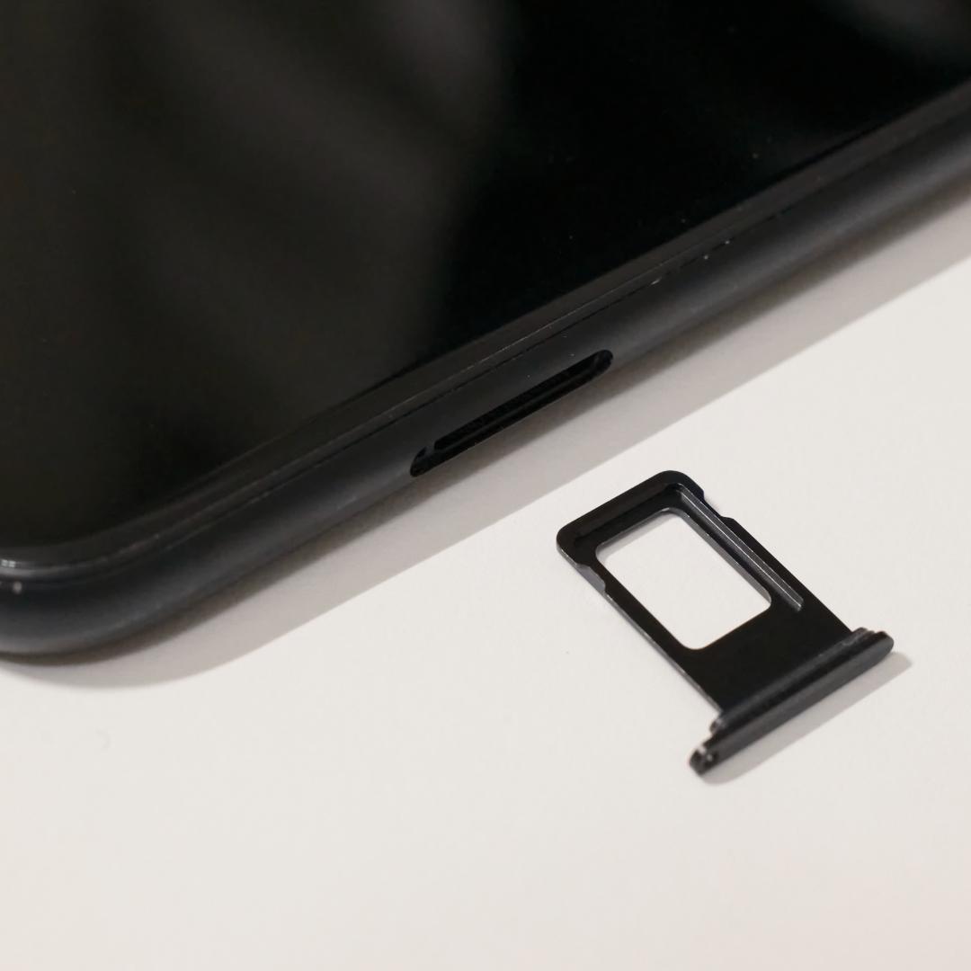 S*）様 【動作良好】iPhone XR Black 128GB 本体