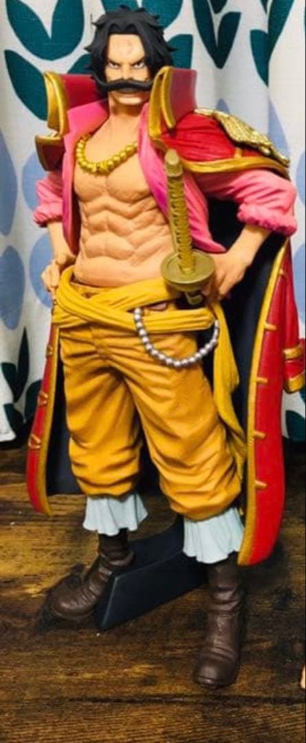 ONE PIECEフィギュア　宴　他オマケ付き