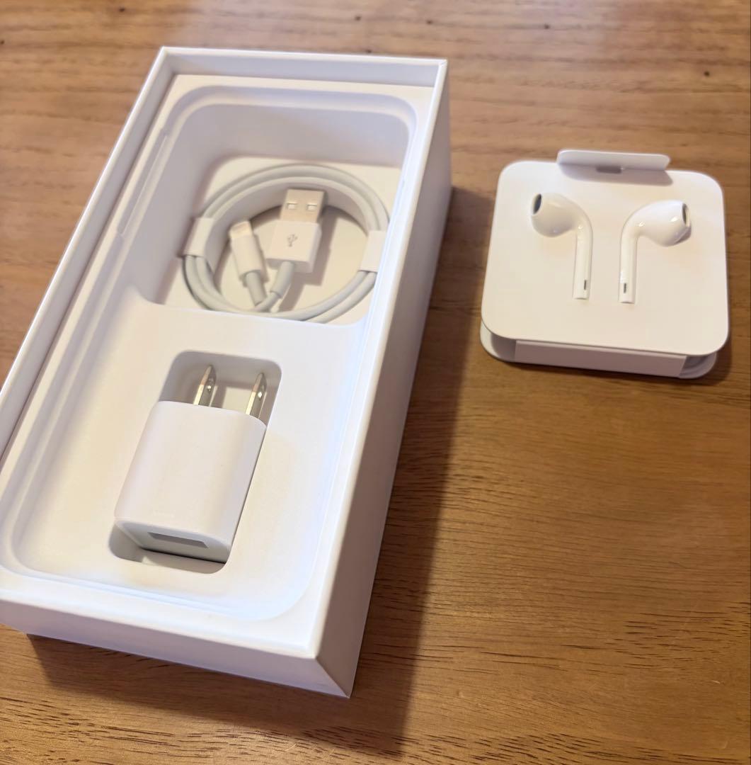 Apple iPhone SE (第2世代) ホワイト【美品・バッテリー76%】