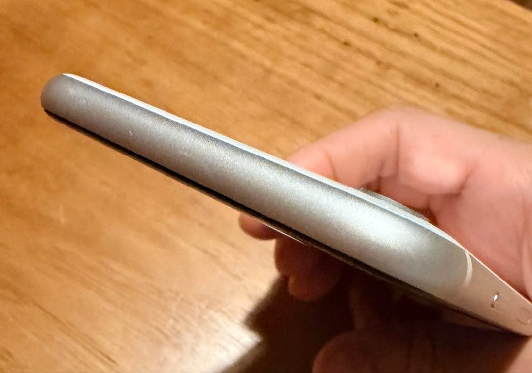 Apple iPhone SE (第2世代) ホワイト【美品・バッテリー76%】