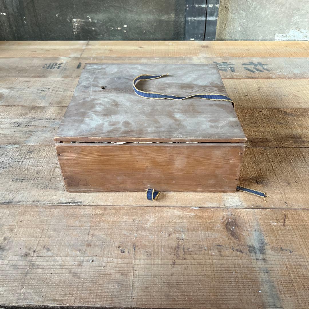 実家整理　古い大鉢