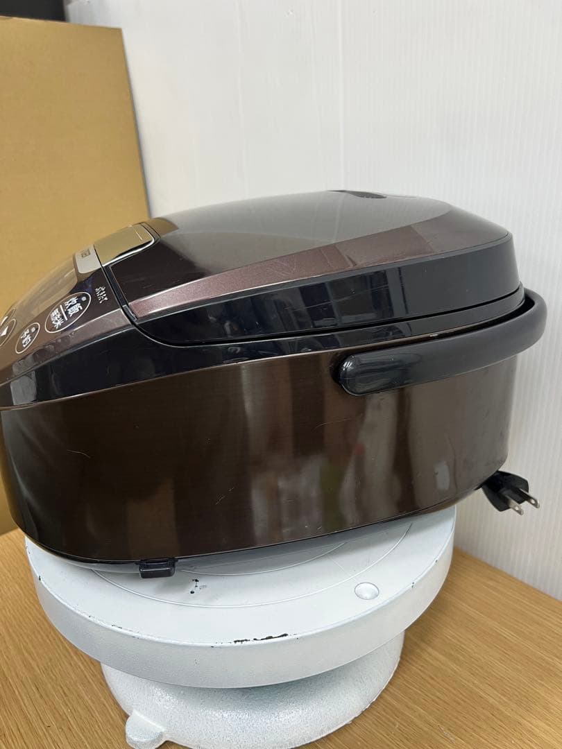 TIGER タイガー IHジャー炊飯器 JPW-C100 5.5合 2021年製