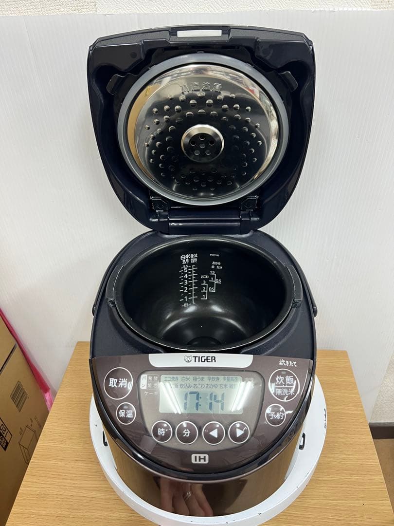 TIGER タイガー IHジャー炊飯器 JPW-C100 5.5合 2021年製