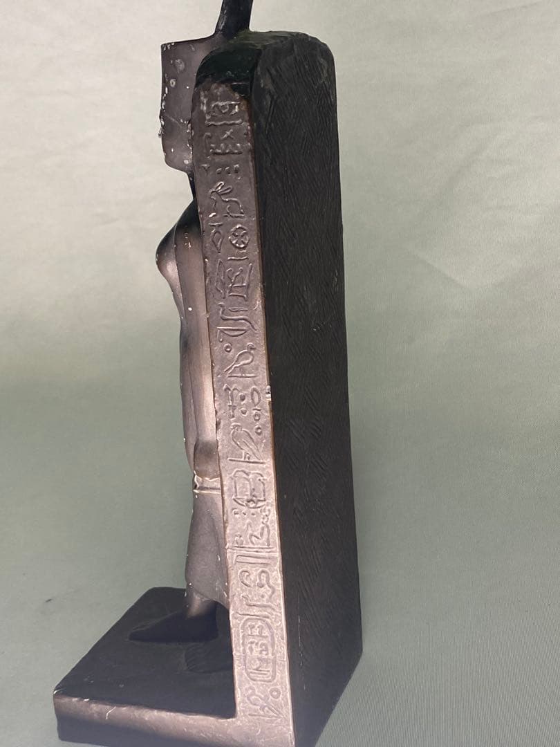 2857❣️エジプト　置物　ラムセス2世と王妃　金属製