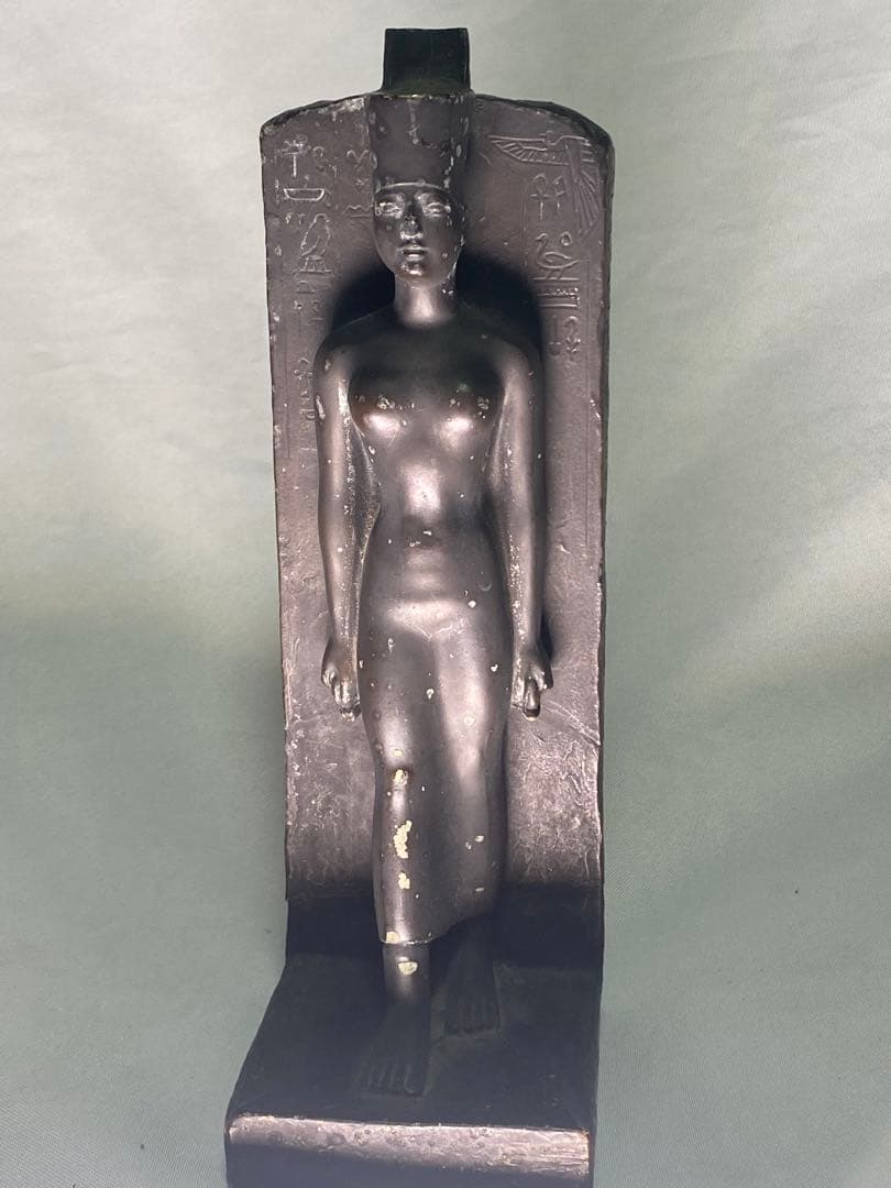 2857❣️エジプト　置物　ラムセス2世と王妃　金属製