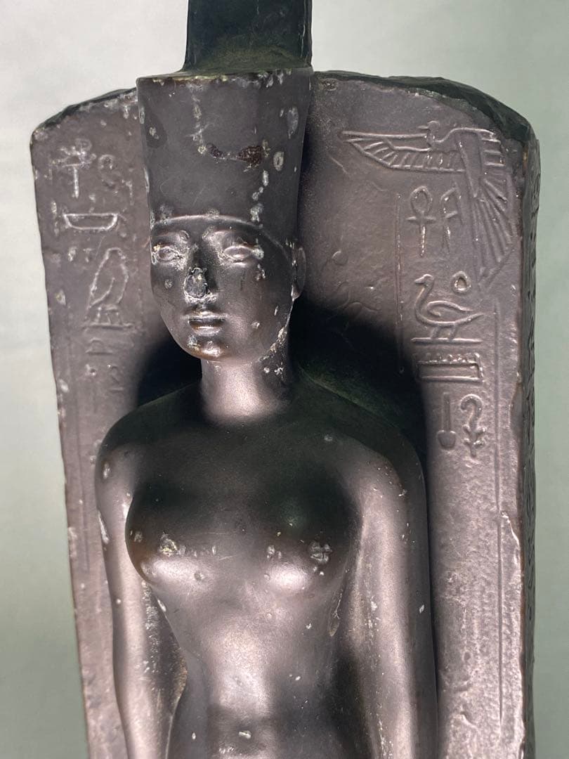 2857❣️エジプト　置物　ラムセス2世と王妃　金属製