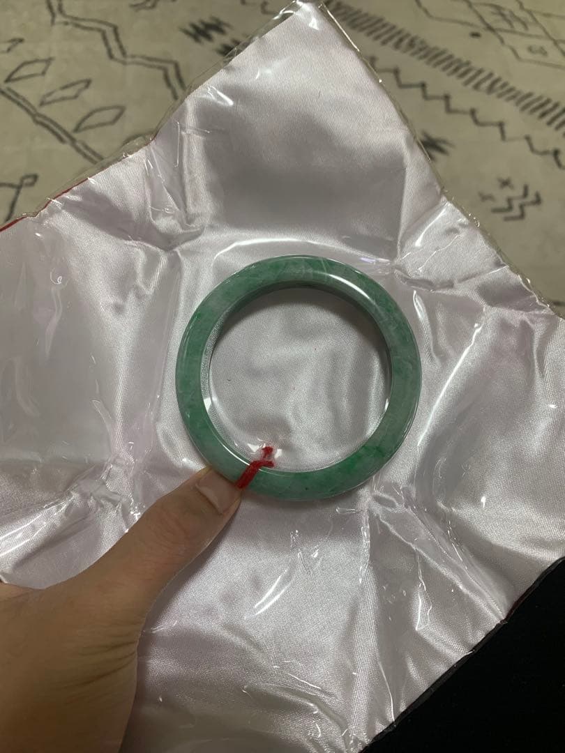 翡翠製緑色バングル