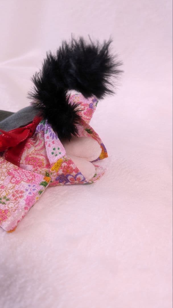 着せ替えOK　座敷わらし　女の子　縁起物　高級　ちりめん　ピンク　赤　ぬいぐるみ