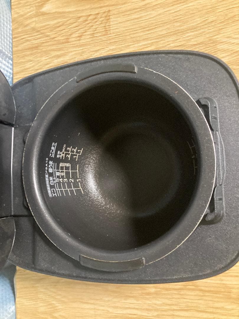 ★TIGER JPB-A100 圧力IH炊飯ジャー炊飯器 5.5合炊き