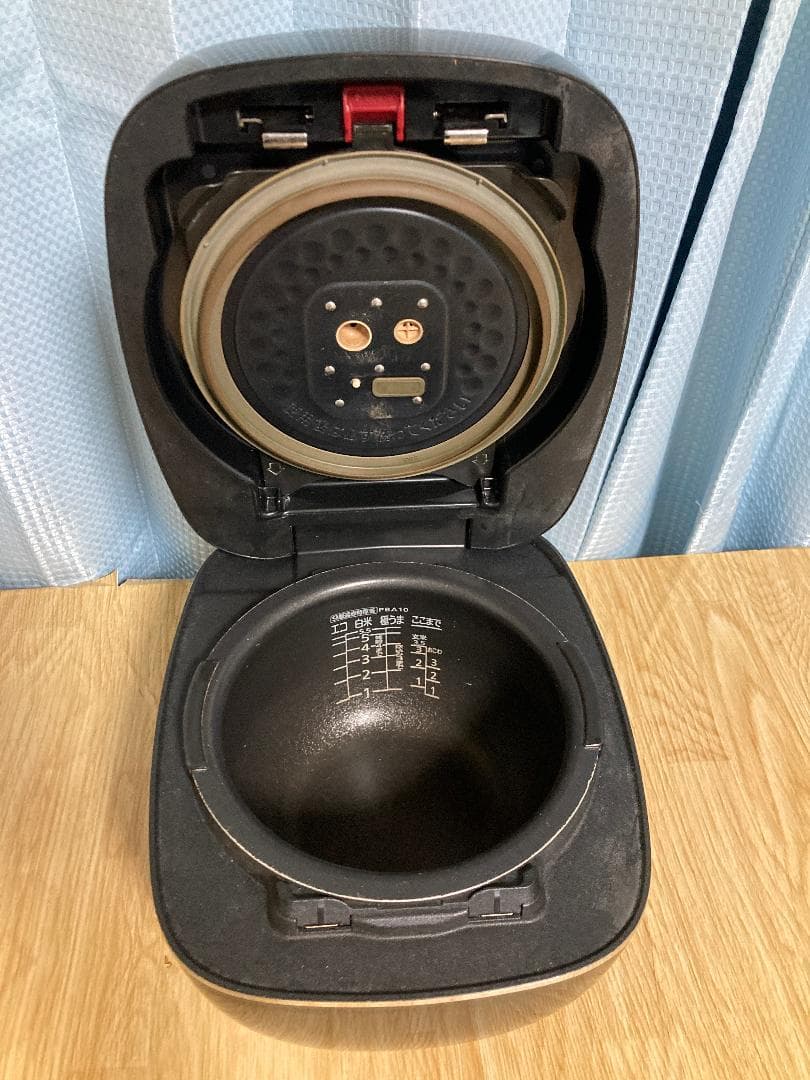 ★TIGER JPB-A100 圧力IH炊飯ジャー炊飯器 5.5合炊き