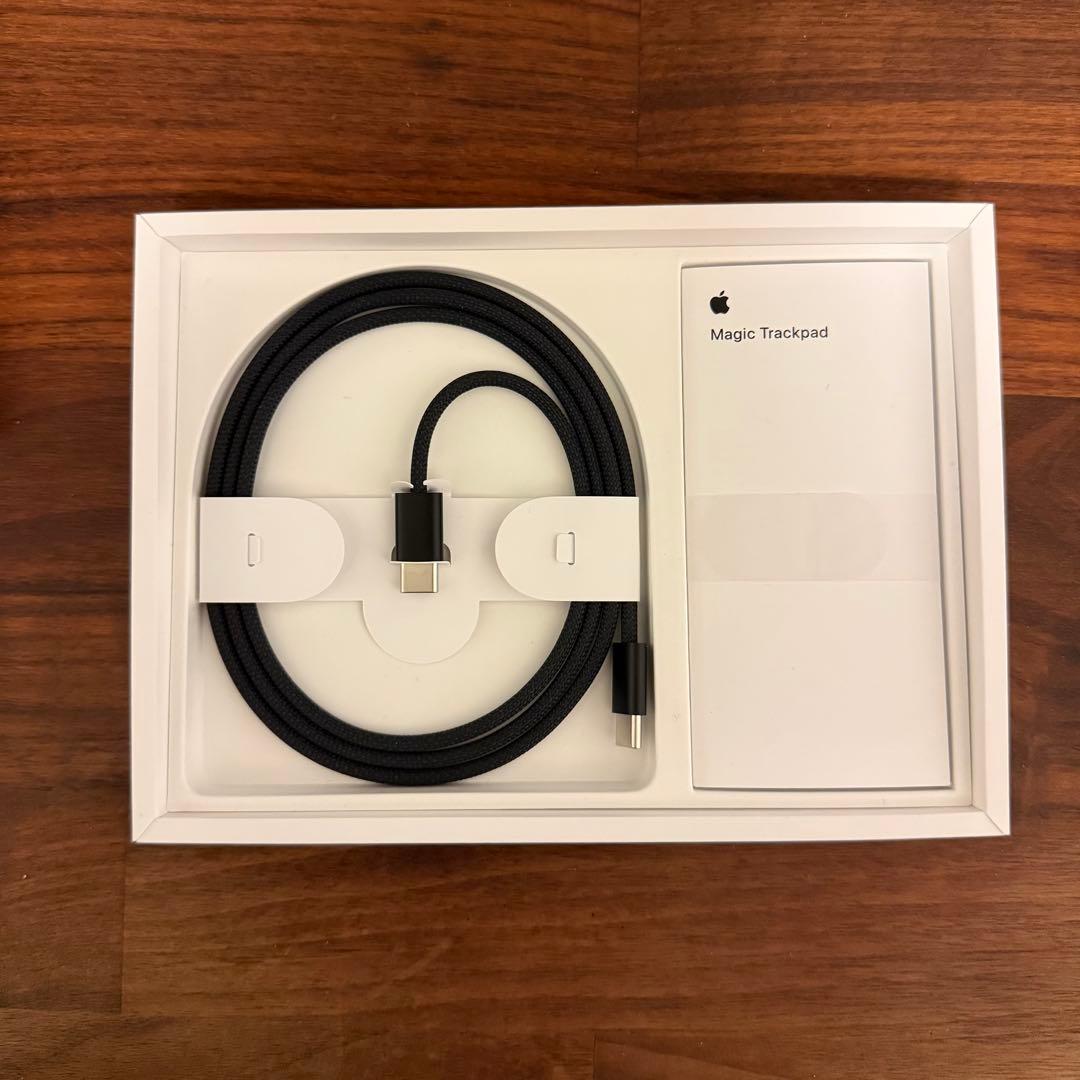 Magic Trackpad（USB‑C）ブラック（Multi-Touch対応）