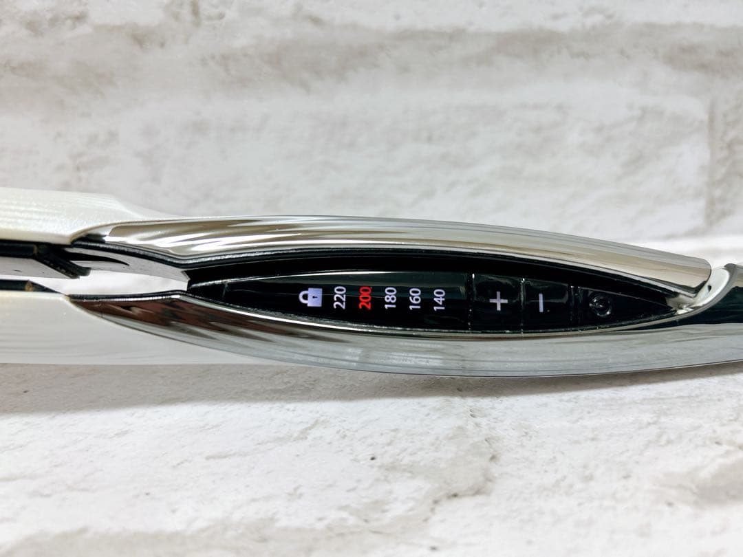 H*c様 リファ ストレートアイロン ReFa