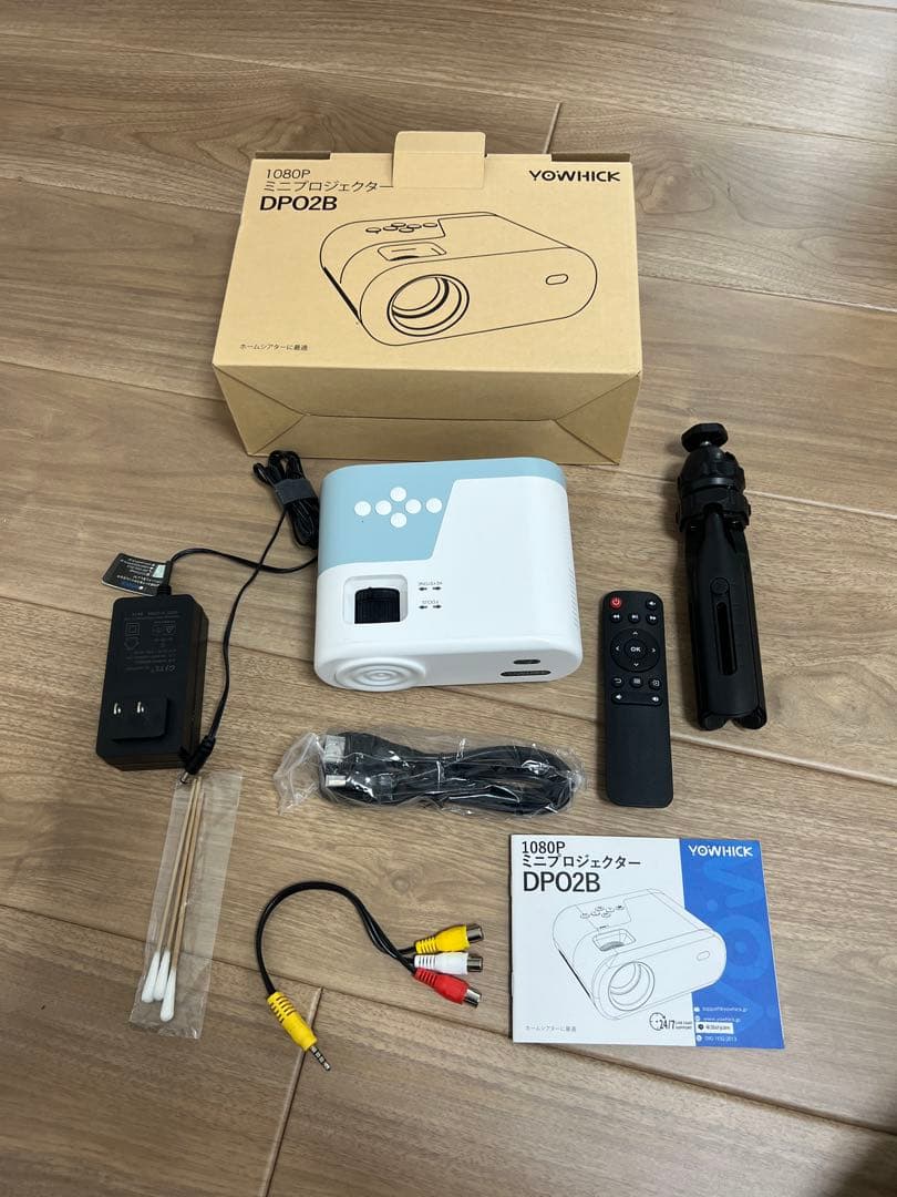 YOWHICK プロジェクター 超小型 家庭用&三脚