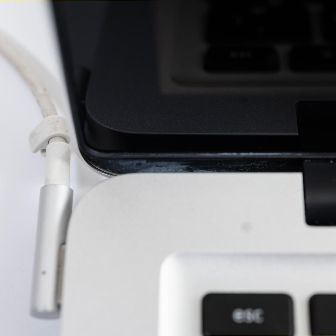 Apple MacBook Pro 13インチ Mid 2010 SSD換装済