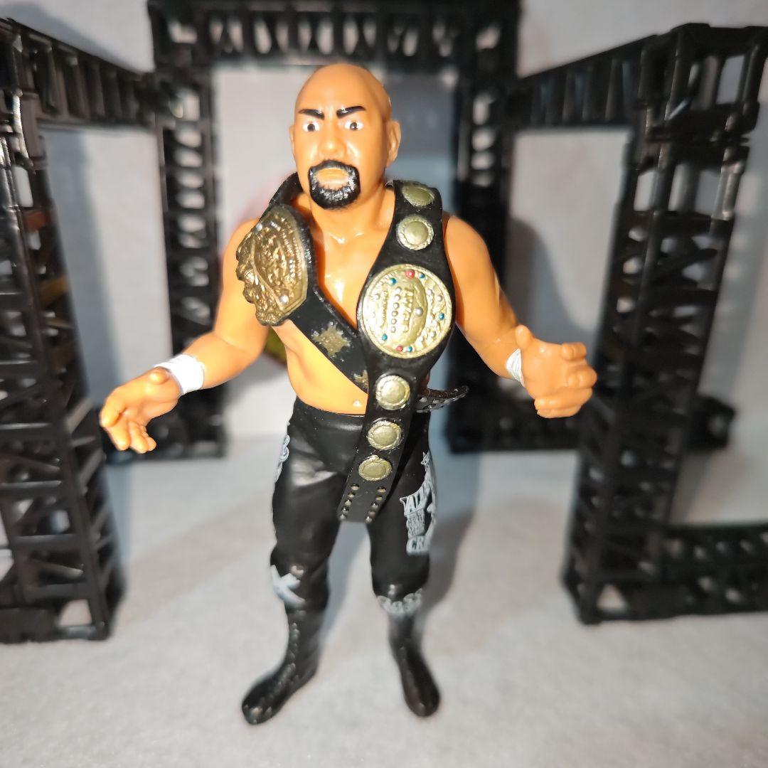 【闘魂三銃士　ベルト2本付】武藤敬司&蝶野正洋&橋本真也フィギュアセット