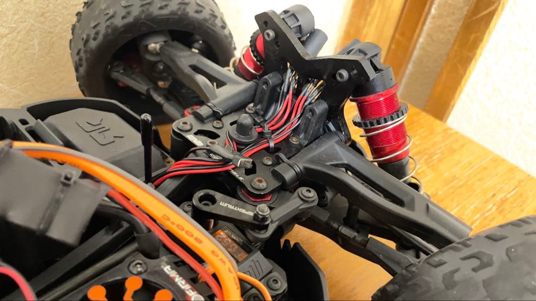 arrma タイフーン 6s