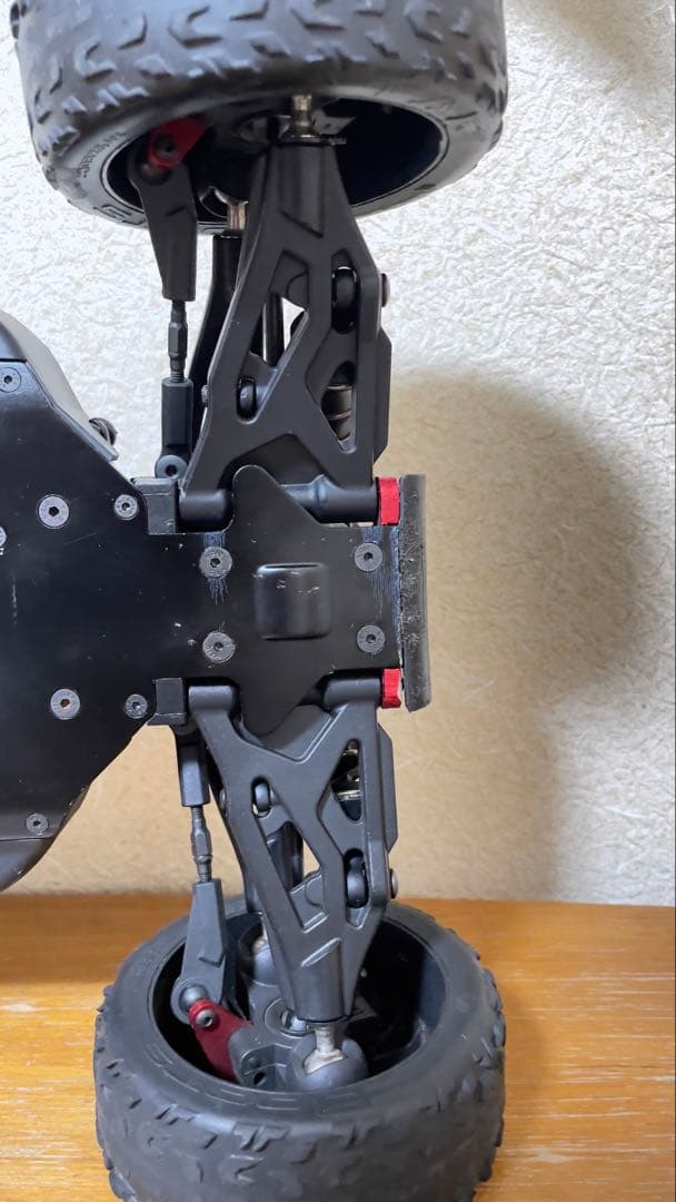 arrma タイフーン 6s