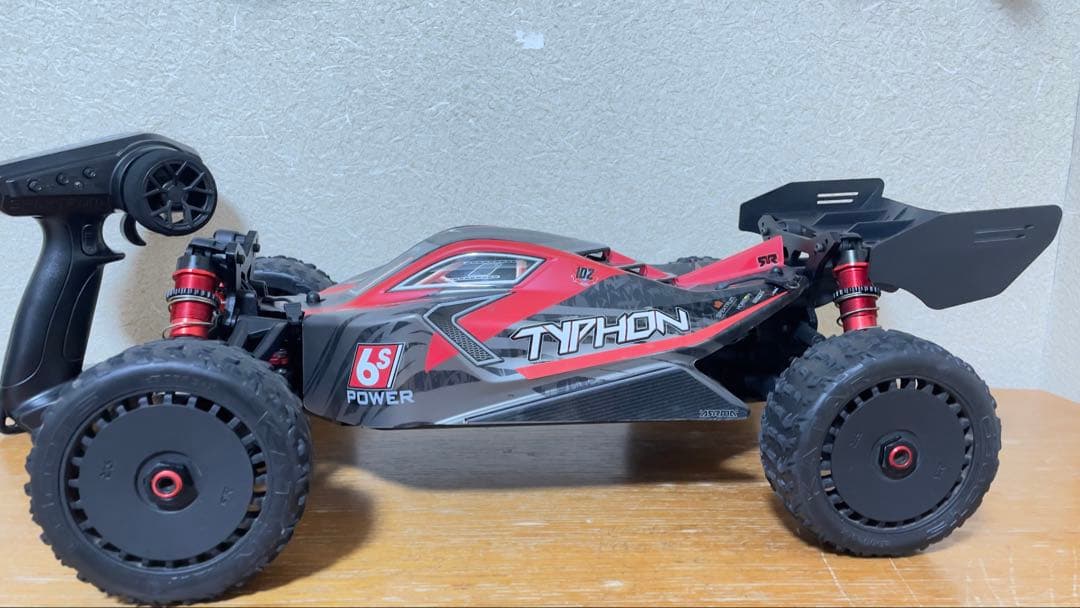 arrma タイフーン 6s