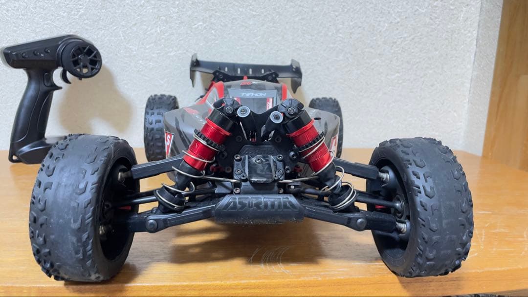 arrma タイフーン 6s