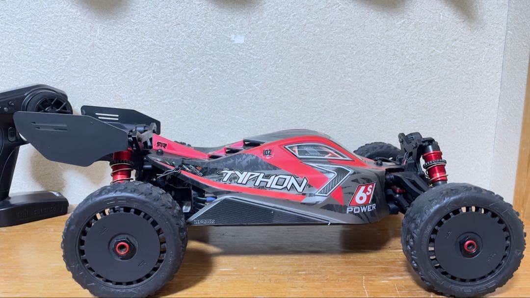 arrma タイフーン 6s