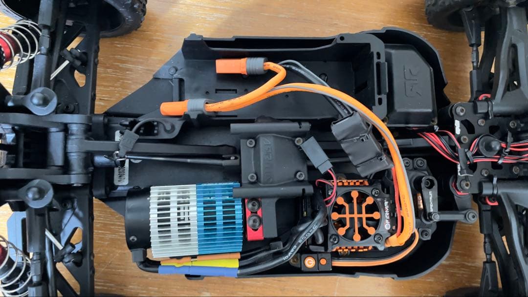 arrma タイフーン 6s