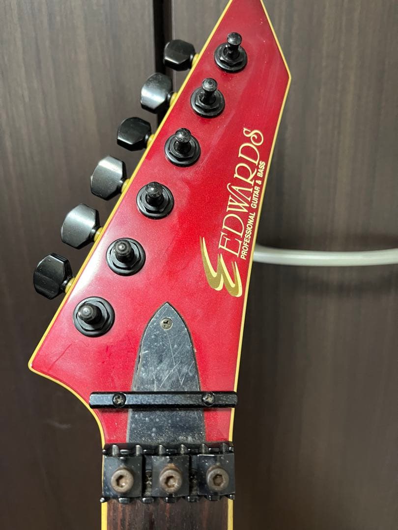 EDWARDS V型 千聖モデル　エレキギター