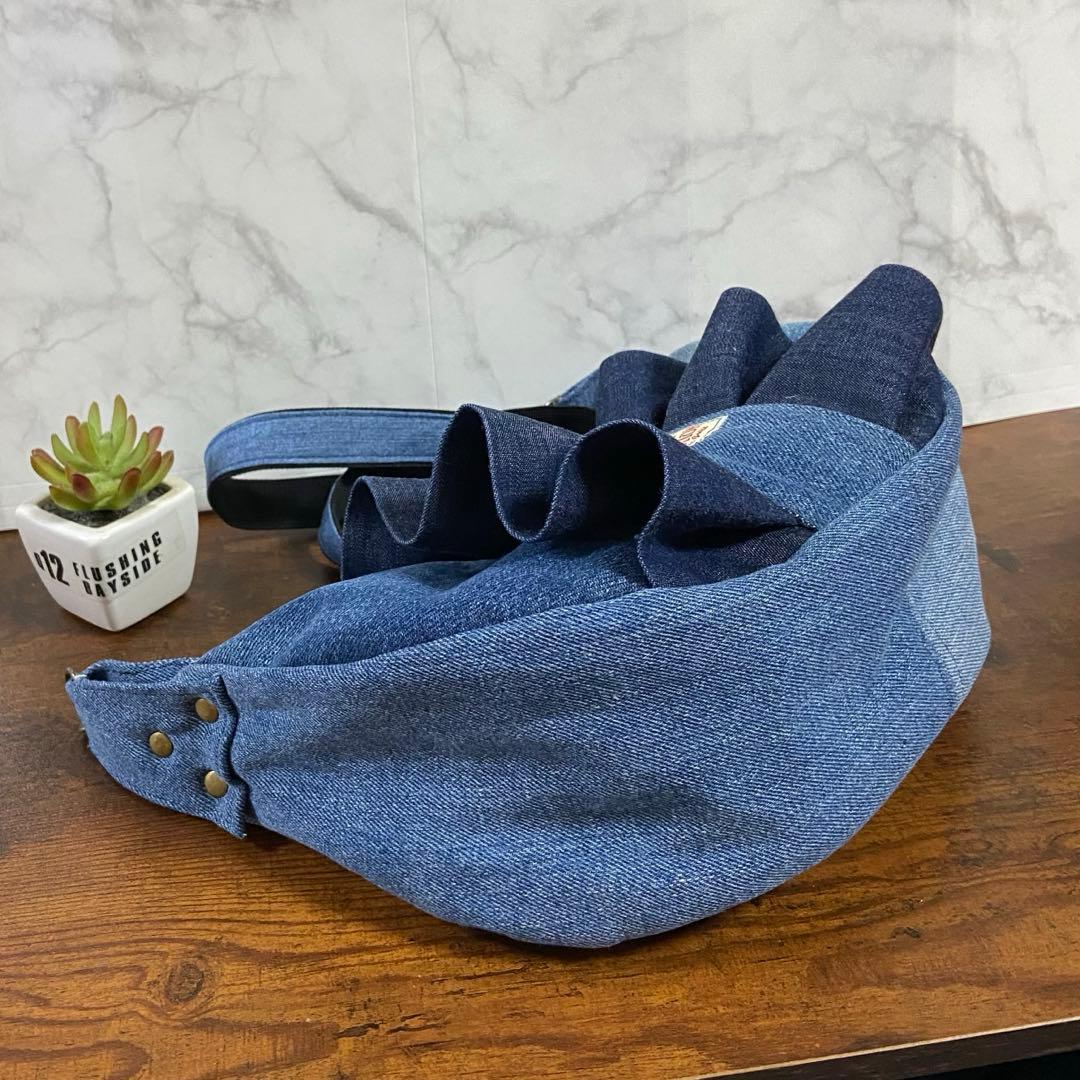 デニムリメイク【三日月型バッグ】ショルダーバッグ ハンドメイド