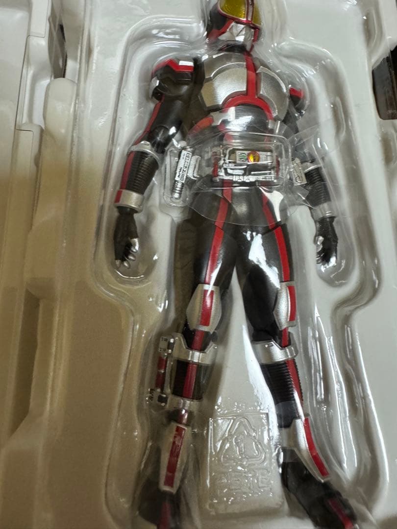 【真骨彫製法】 S.H.Figuarts仮面ライダーファイズ