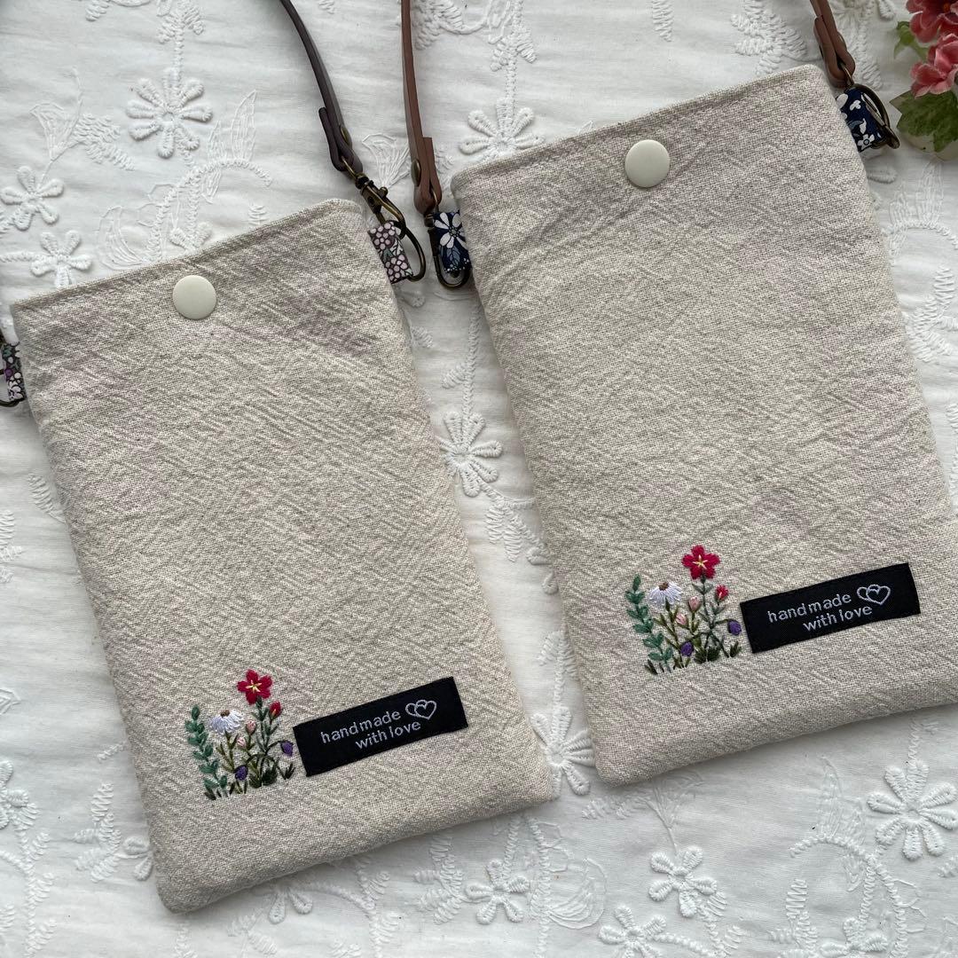 【384】ハンドメイド　刺繍ポーチ5点 (依頼品)