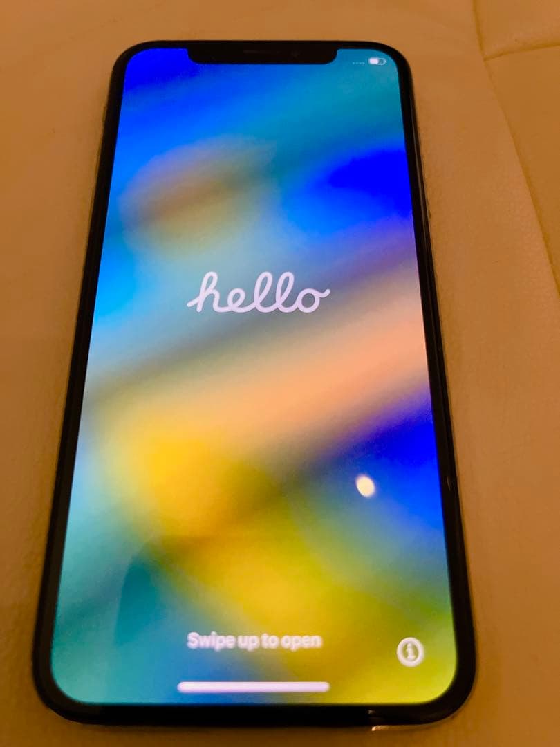 【iPhoneX】 たっぷり256GB 白系シルバー