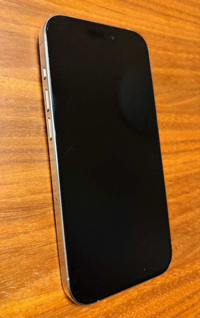 iPhone 15 pro ナチュラルチタニウム 256GB SIMフリー