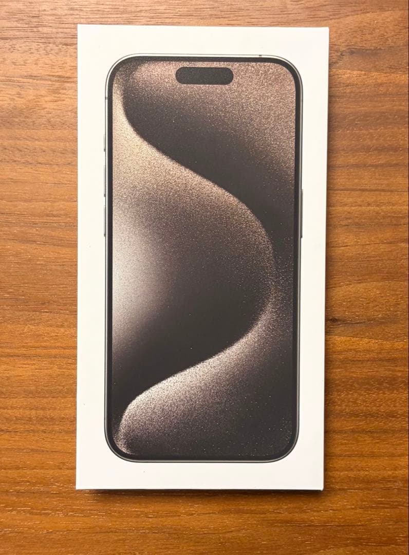 iPhone 15 pro ナチュラルチタニウム 256GB SIMフリー