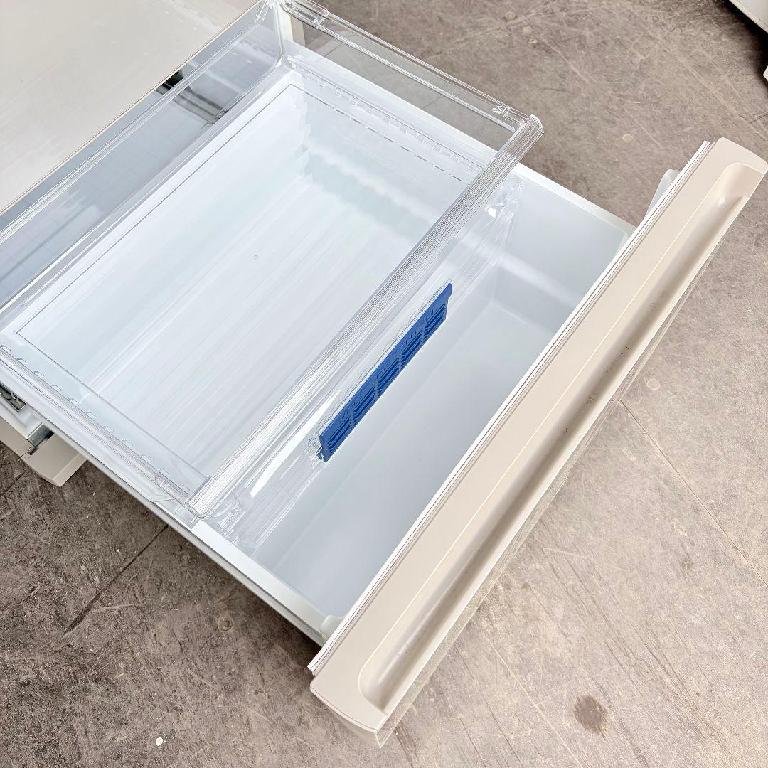 配送設置無料！純正Panasonicシャンパンフラットで都会的なスリム冷蔵庫！