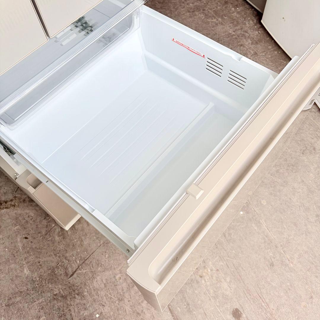 配送設置無料！純正Panasonicシャンパンフラットで都会的なスリム冷蔵庫！