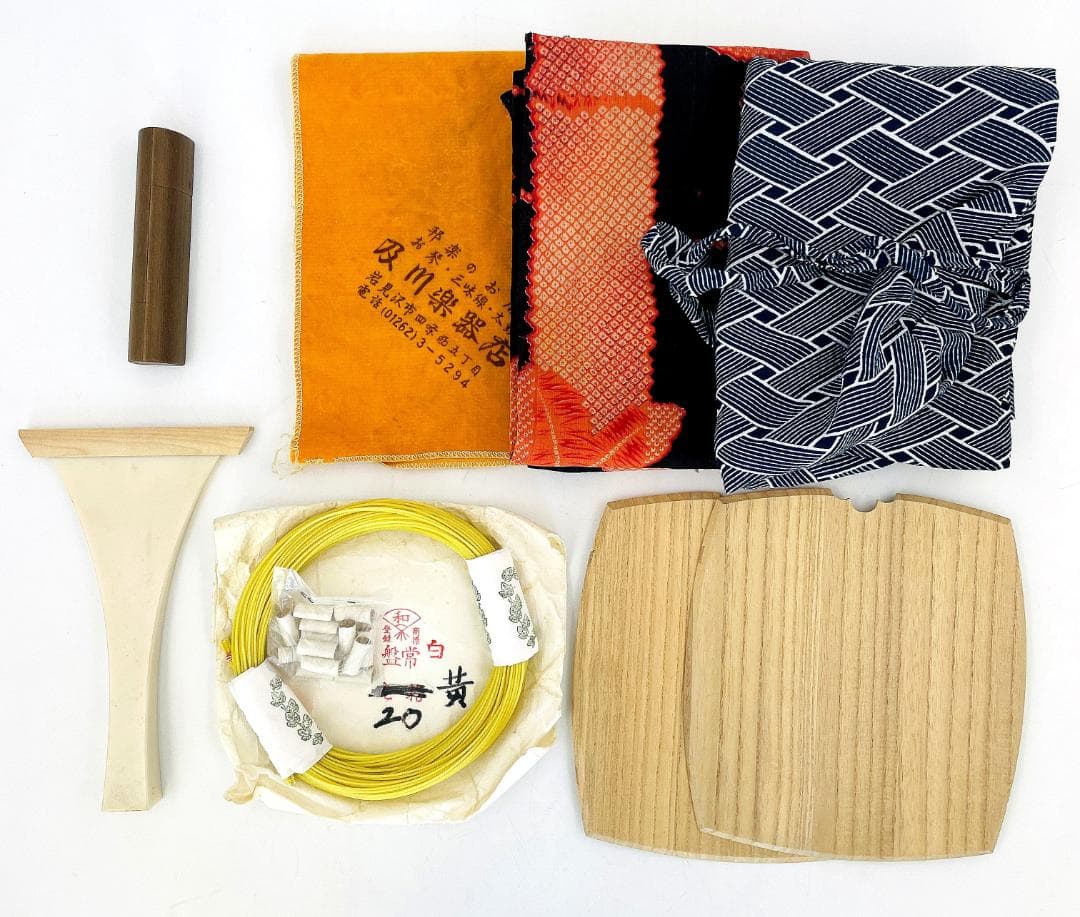 三味線 綾杉胴 紅木棹 細棹 長唄 松鶴 ケース付【整備品】R8YE317